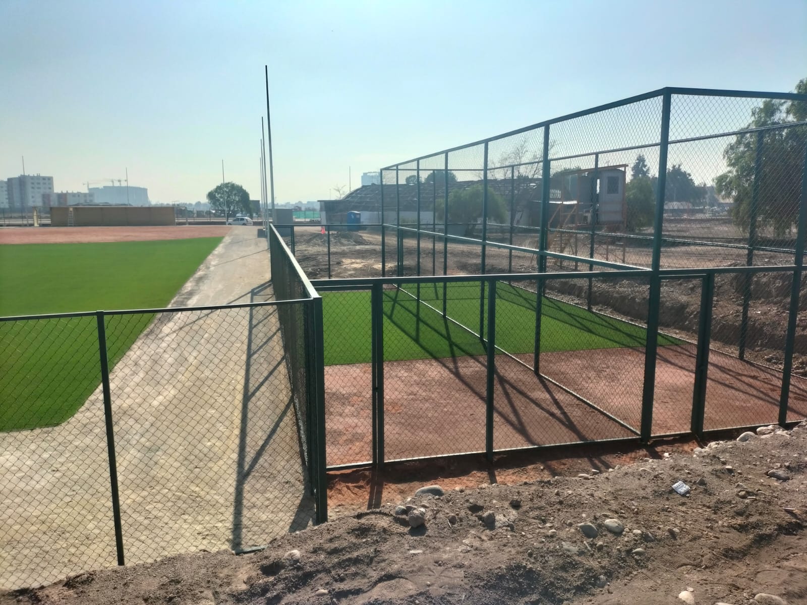 Cierre perimetral canchas beisbol obra en Cerrillo